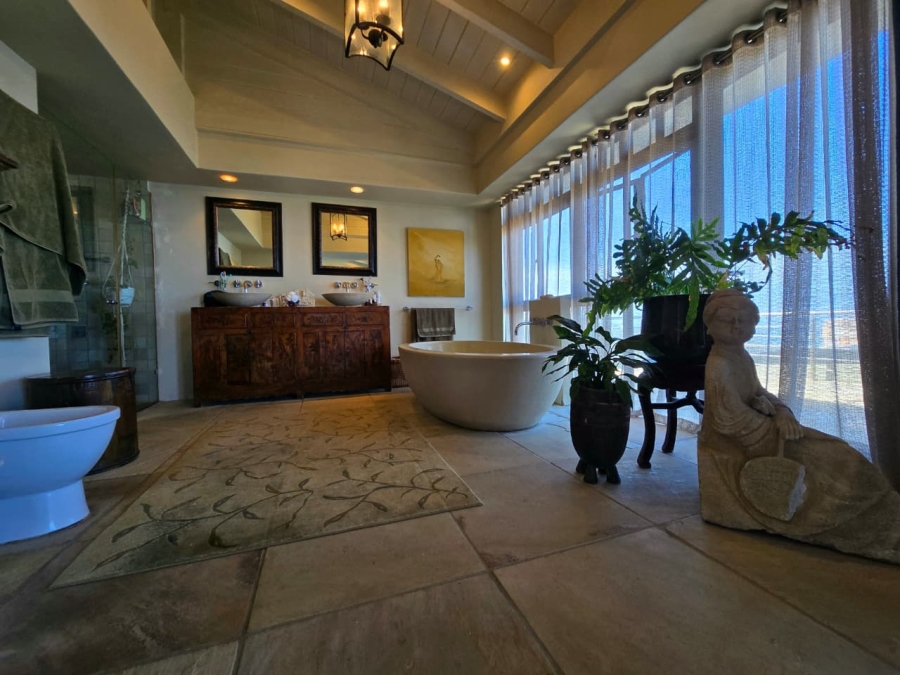 8 Bedroom Property for Sale in Oubaai Western Cape